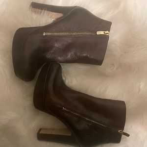 Vince Camuto Jerra Booties Size 8